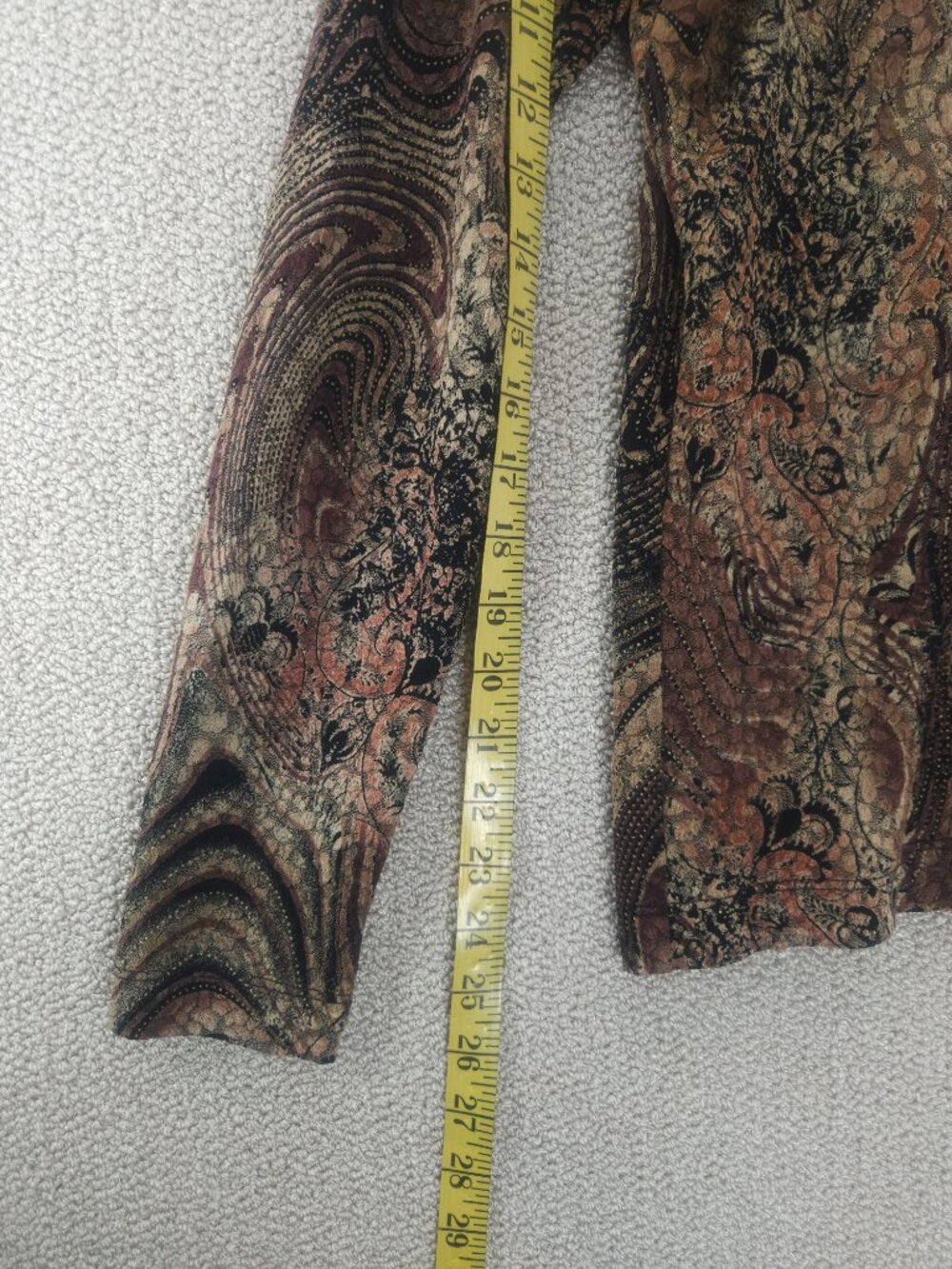 🇨🇦 Nygård Collection, V-Neck Top, Paisley Print, Rose Gold Taupe Size M - Picture 4 of 6